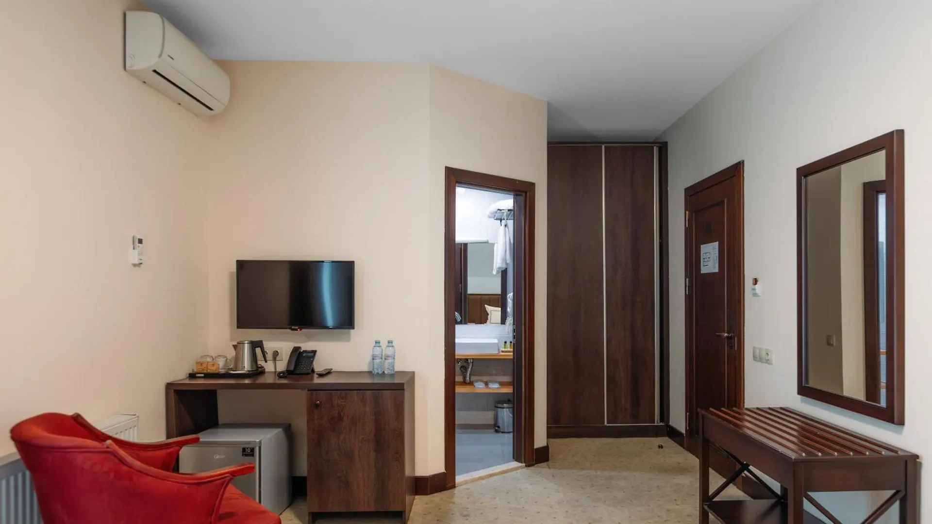 Elea Old Tbilisi Hotel 4*,